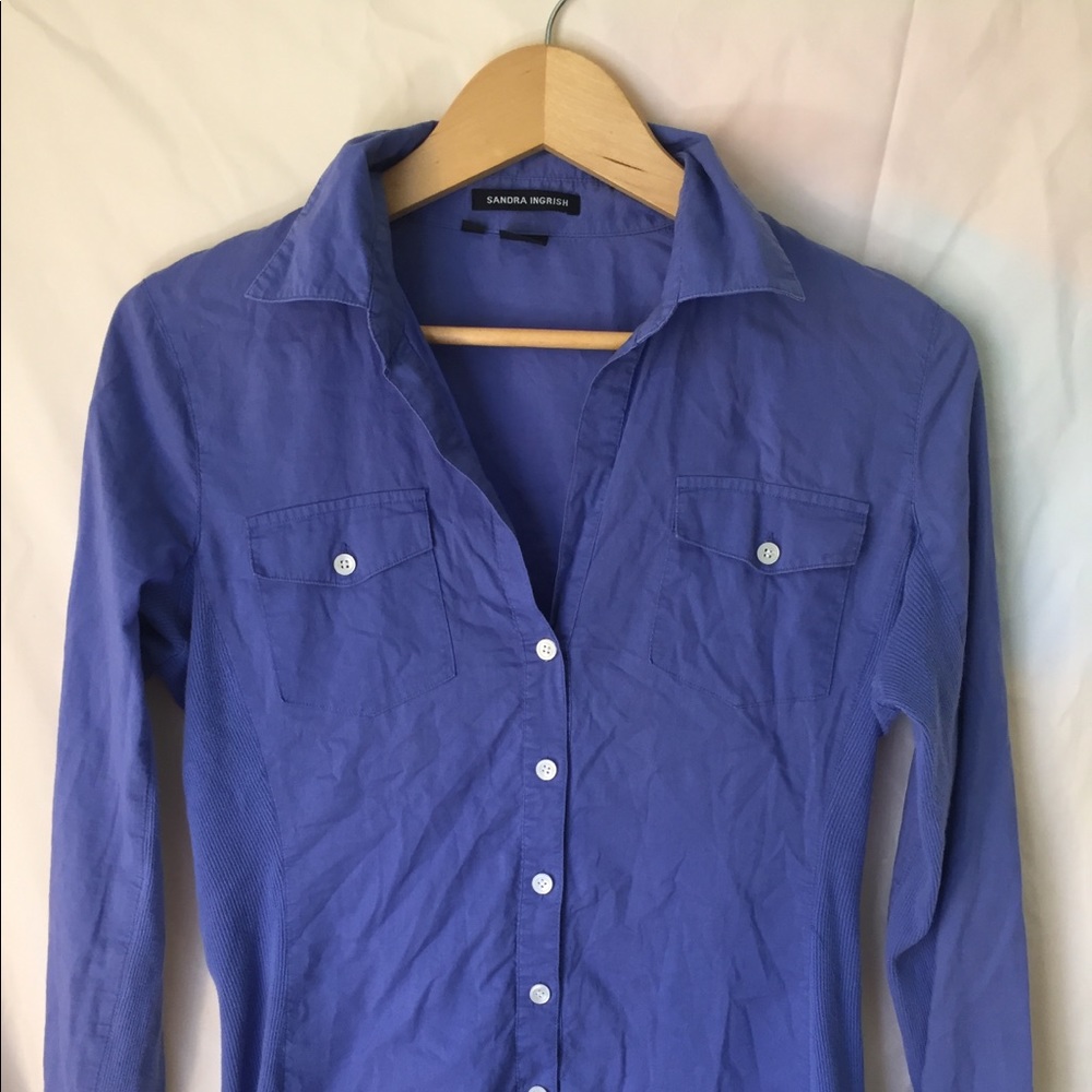 Flattering blue collared blouse